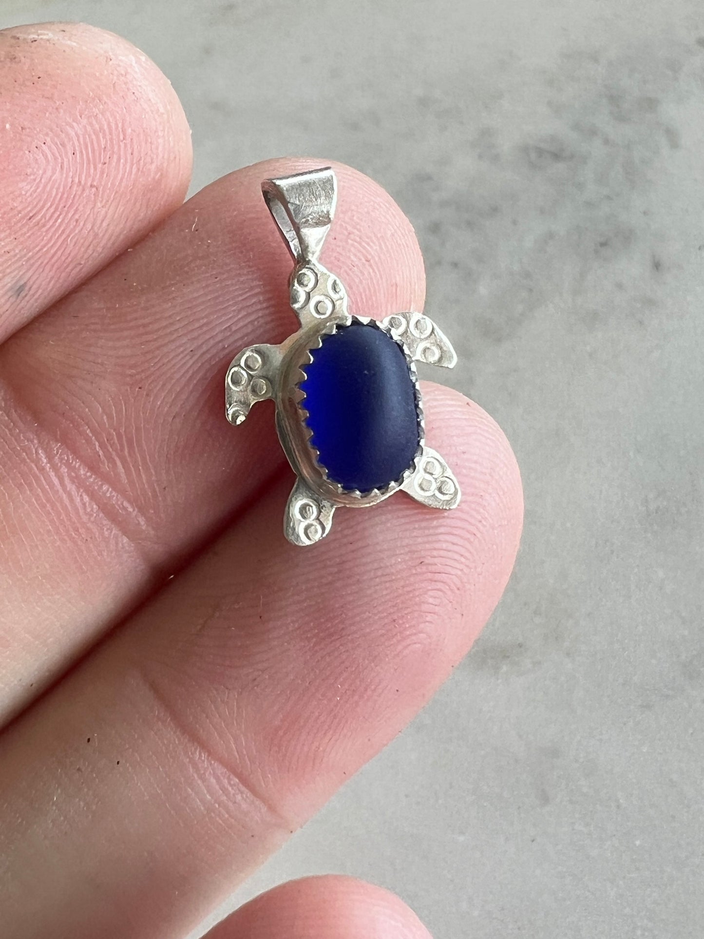 Sea Glass Turtle Pendant (f)