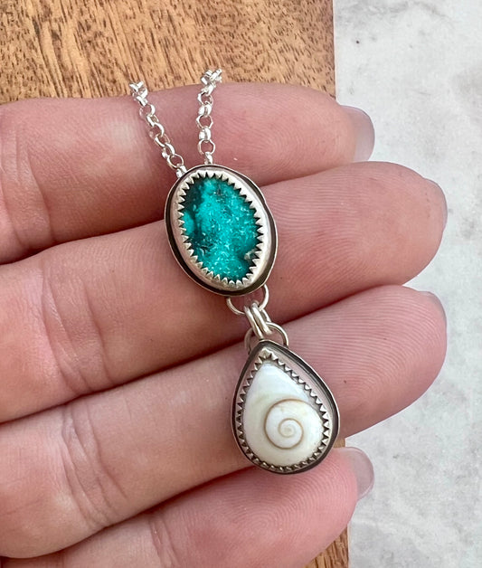 Turquoise Shell Necklace (a)