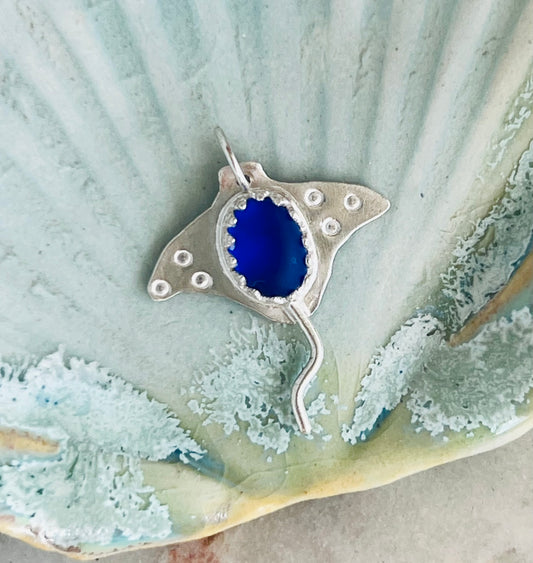 Sea Glass Eagle Ray Pendant (a)