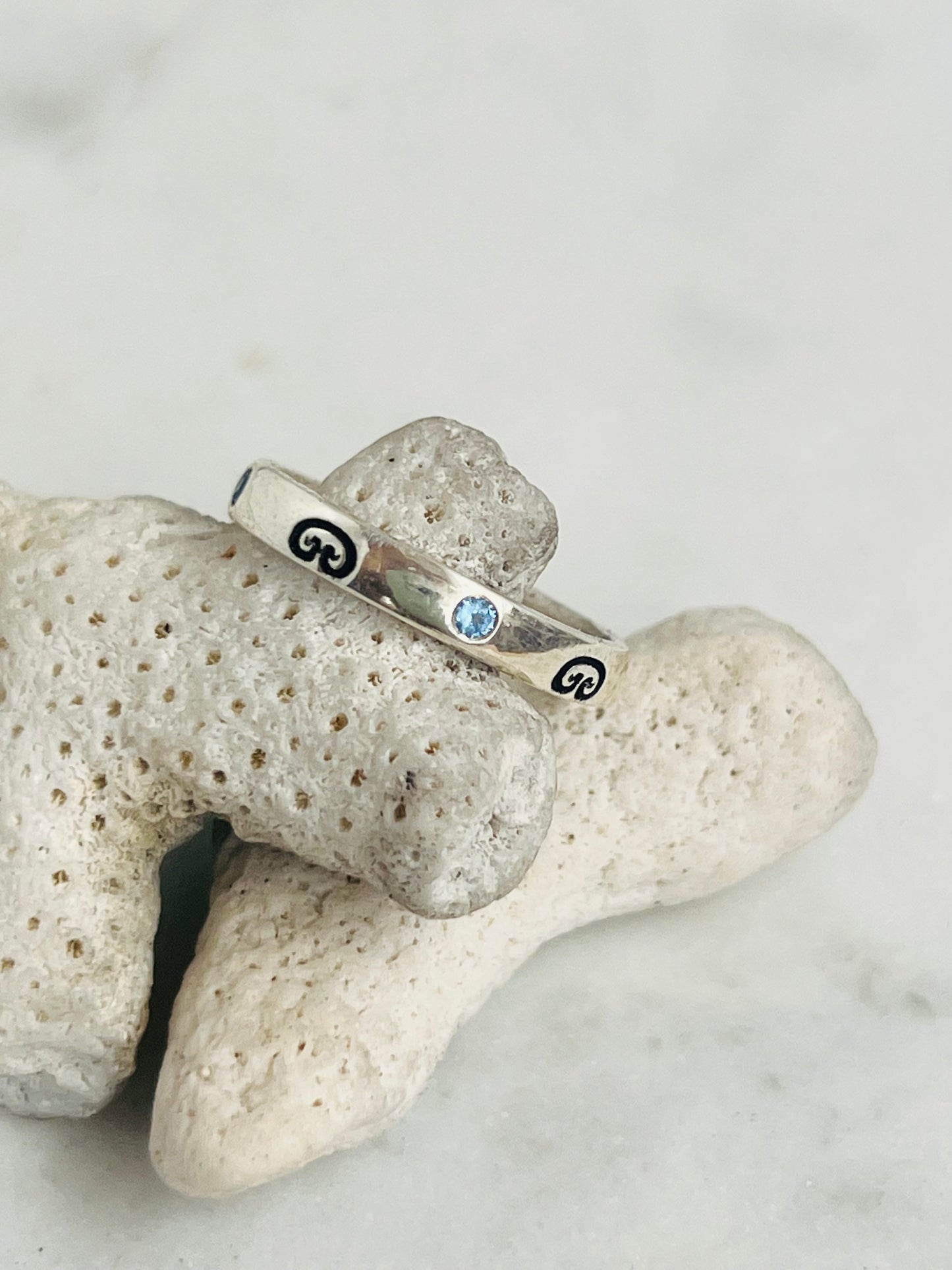 Petroglyph Gem Band (size 7)