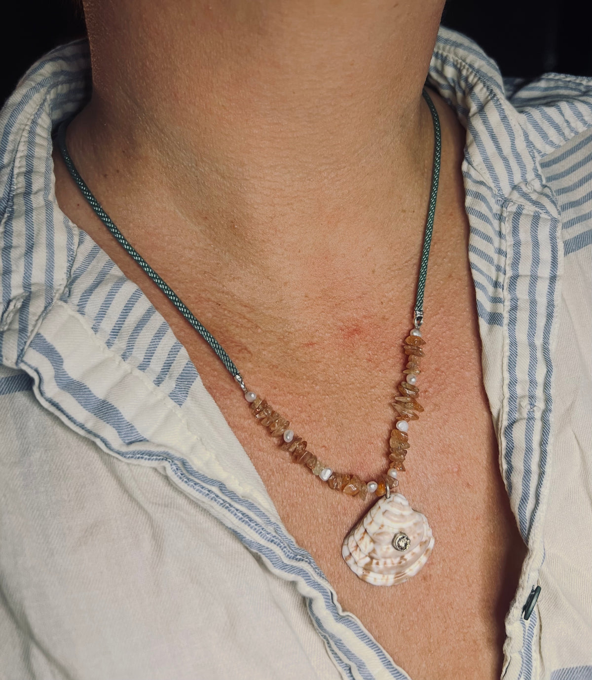Sunstone Champagne Shell Necklace