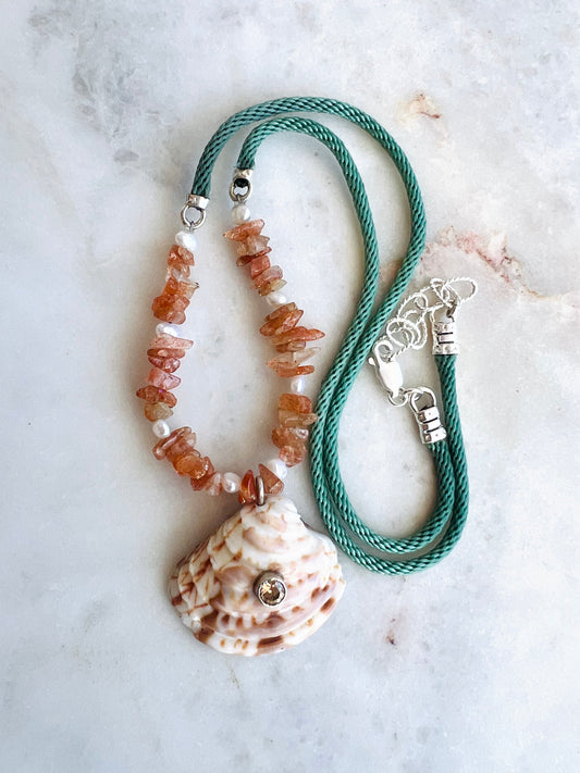 Sunstone Champagne Shell Necklace
