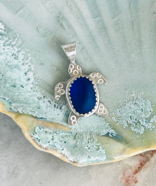 Sea Glass Turtle Pendant (f)